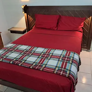 4* Hotel Mom's Place